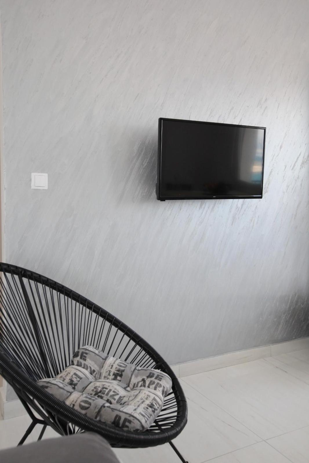 Apartment With Terrace And Sea View - Lucic โตรกีร์ ภายนอก รูปภาพ